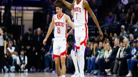 英超冲刺战局：争冠形势稳固，保级战火正酣，前五名额拼争白热化