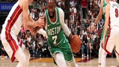 大乐透期号专家推荐质合分析：坎布尔让度走势解析